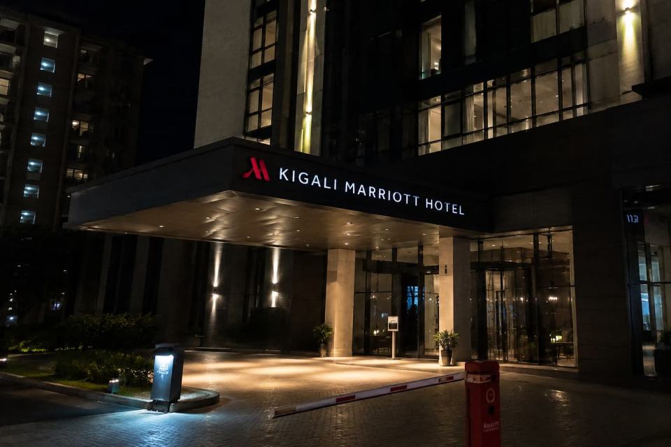 MU RWANDA AMAHOTELI MENSHI ARI GUFUNGA IMIRYANGO UBUKERARUGENDO N’IBIKORWA BIBUSHAMIKIYEHO MU MANEGEKA