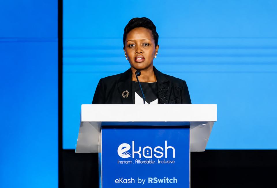 Ese eKash Ije Kubaka Ubukungu Bw’igihugu Cyangwa Ije Kongerera Ububasha Bwa Leta Kubaturage?